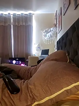 LucyMiax online show from October 21, 2025, 9:19 am