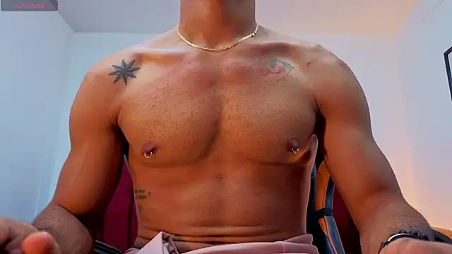 DaamonSlader  online show from October 28, 2025, 8:30 pm