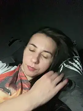 oliviya mur online show from December 1, 2025, 11:27 pm