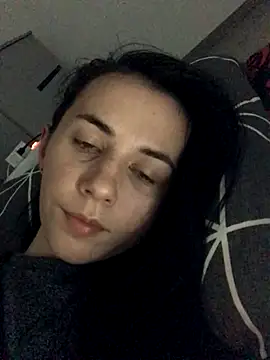 oliviya mur online show from October 31, 2025, 10:38 pm