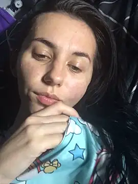 oliviya mur online show from October 15, 2025, 8:28 pm