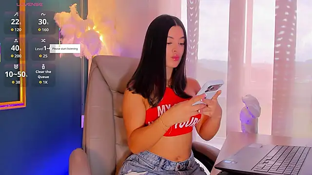 Rashel Frost  online show from May 7, 2026, 6:22 pm