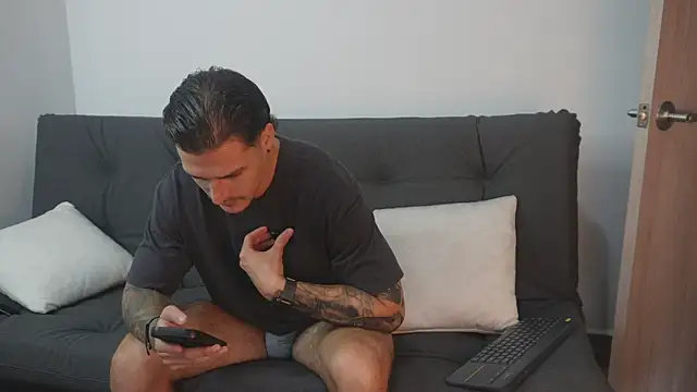 Dominick walker online show from October 22, 2025, 6:51 pm