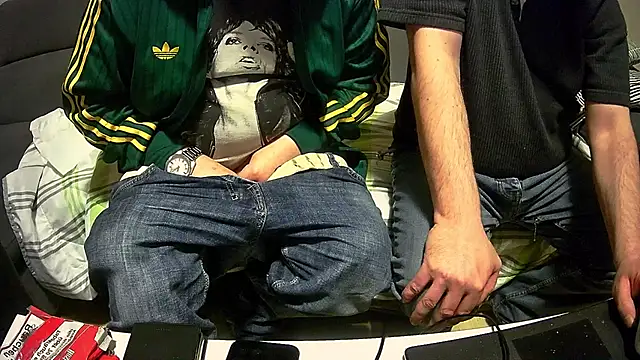 Snapshot of bull419M chatting on March 26, 2026, 11:57 pm bull419M online show from March 26, 2026, 11:57 pm