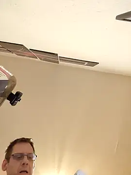 Snapshot of bull419M chatting on March 11, 2026, 12:26 am bull419M online show from March 11, 2026, 12:26 am