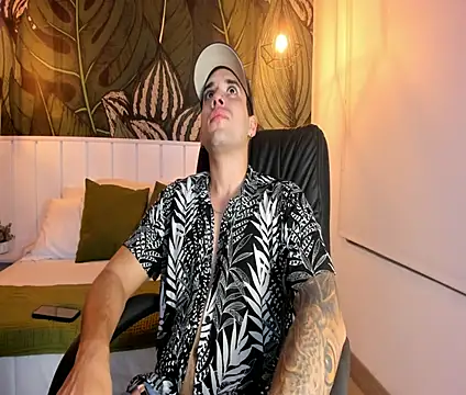 Mike montoya01 online show from October 17, 2025, 11:28 pm