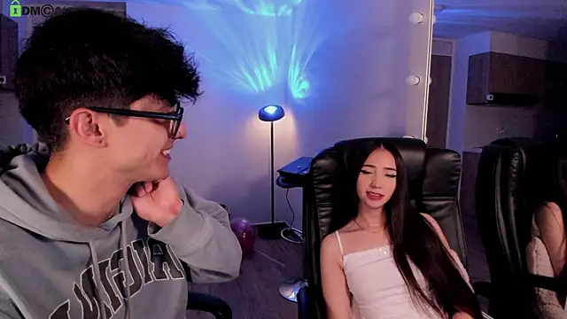 Snapshot of Mikeyvioleta_ chatting on February 20, 2026, 9:44 am Mikeyvioleta online show from February 20, 2026, 9:44 am