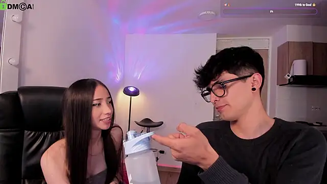 Snapshot of Mikeyvioleta_ chatting on March 20, 2026, 9:49 pm Mikeyvioleta online show from March 20, 2026, 9:49 pm