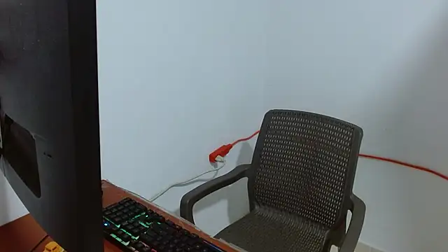 Snapshot of salome_big_tits18 chatting on October 24, 2025, 9:14 pm salome big tits18 online show from October 24, 2025, 9:14 pm