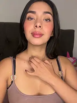 Snapshot of MiaSofia__ chatting on December 17, 2025, 5:12 am MiaSofia online show from December 17, 2025, 5:12 am