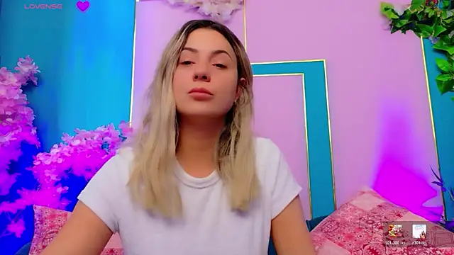 AriannaSins online show from July 17, 2026, 11:07 am