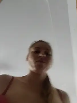 Snapshot of SandyCassie chatting on June 24, 2026, 7:18 am SandyCassie online show from June 24, 2026, 7:18 am