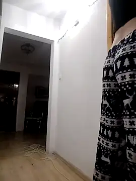 SandyCassie online show from December 18, 2025, 7:02 am