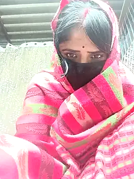 Rajni chauhan online show from November 15, 2025, 7:07 pm