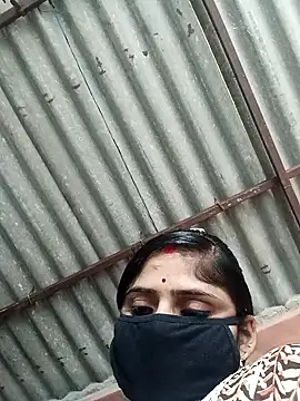 Rajni chauhan online show from November 10, 2025, 8:08 am