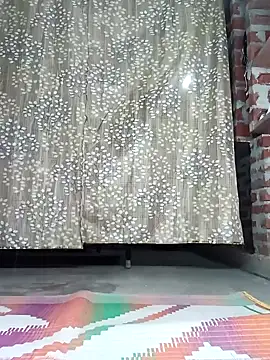 Rajni chauhan online show from December 3, 2025, 4:39 pm