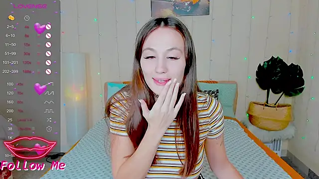 honeybuns lizzy online show from October 17, 2025, 1:20 am