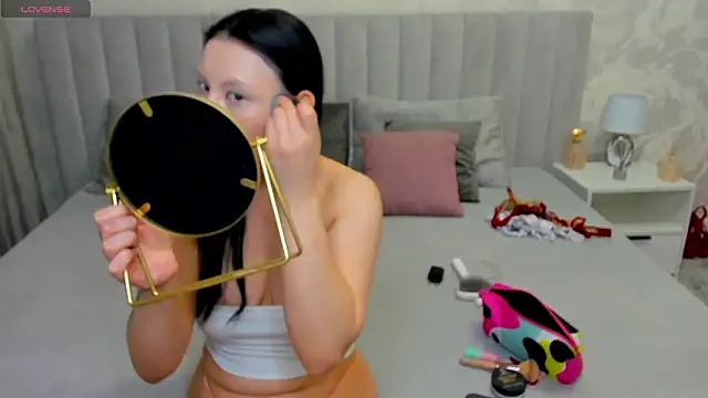 Snapshot of ChloeBrut chatting on March 20, 2026, 12:33 am ChloeBrut online show from March 20, 2026, 12:33 am