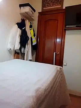 juliatoo online show from April 29, 2026, 10:05 pm