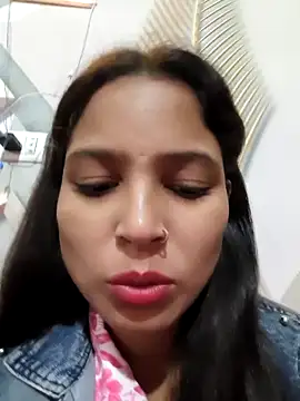 Anshika1431 online show from November 24, 2025, 3:39 am