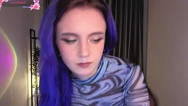 AleksaDivine online show from October 17, 2025, 9:05 pm