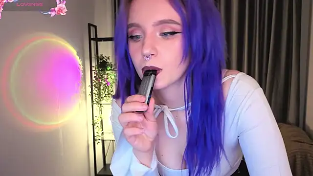 AleksaDivine online show from October 16, 2025, 9:01 pm