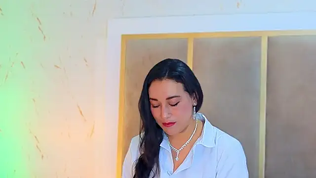 Elizabeth bennett 6 online show from October 25, 2025, 12:04 pm