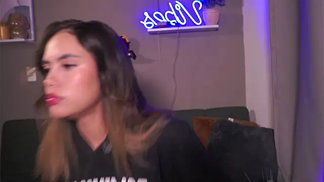 Snapshot of adahara_miller17 chatting on November 19, 2025, 2:44 am adahara miller17 online show from November 19, 2025, 2:44 am