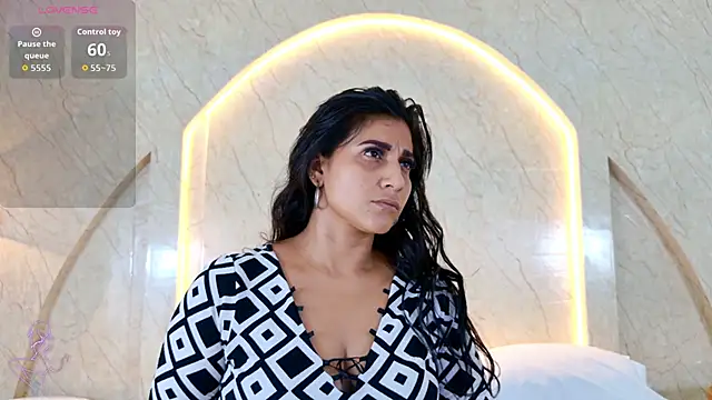 Antonella Russo1 online show from May 21, 2026, 1:30 pm