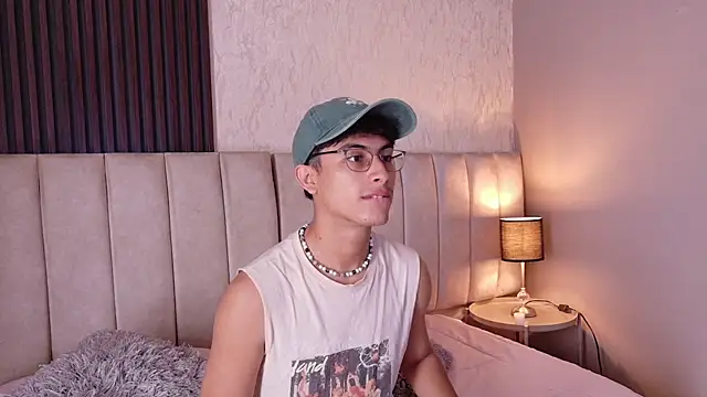 Aaron Eze online show from January 8, 2026, 8:04 pm