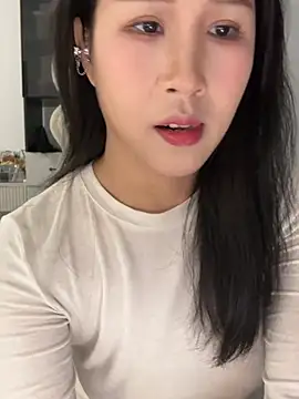 littlesluttycat online show from February 12, 2026, 3:56 pm