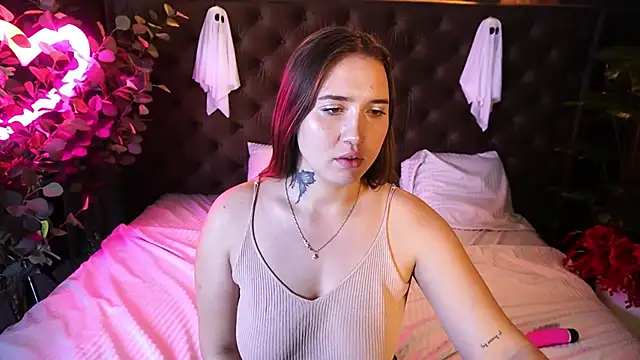 AmiraChase online show from October 27, 2025, 1:34 pm