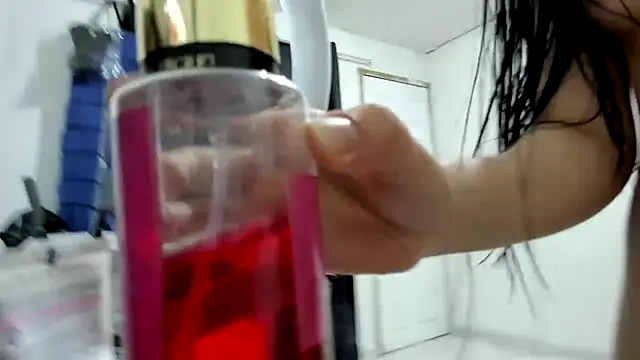 Snapshot of Midori_rosse chatting on July 31, 2026, 10:18 pm Midori rosse online show from July 31, 2026, 10:18 pm