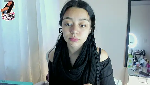 Snapshot of Midori_rosse chatting on June 9, 2026, 10:22 pm Midori rosse online show from June 9, 2026, 10:22 pm