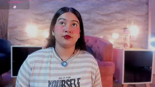 lilithst  online show from November 9, 2025, 8:35 pm