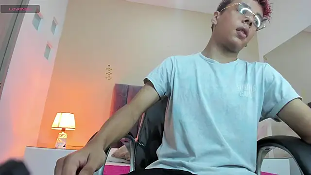 Xavier Fox    online show from February 12, 2026, 8:08 pm