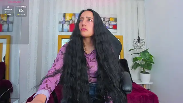 Samanta Fischer online show from December 19, 2025, 11:56 am