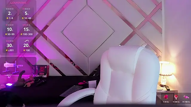 Snapshot of michelle_cutee_ chatting on February 6, 2026, 8:38 pm michelle cutee online show from February 6, 2026, 8:38 pm