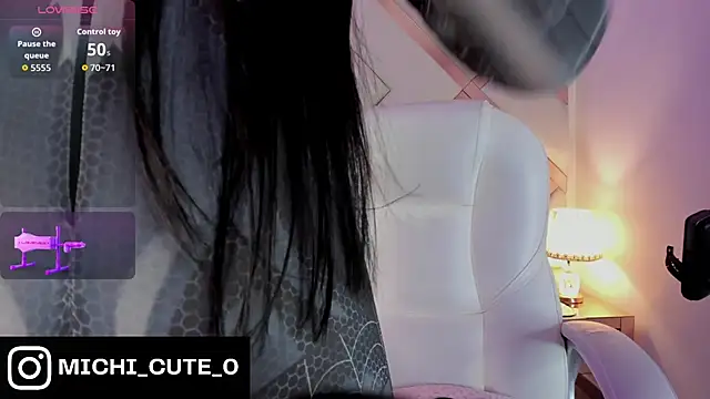 Snapshot of michelle_cutee_ chatting on February 21, 2026, 8:33 pm michelle cutee online show from February 21, 2026, 8:33 pm