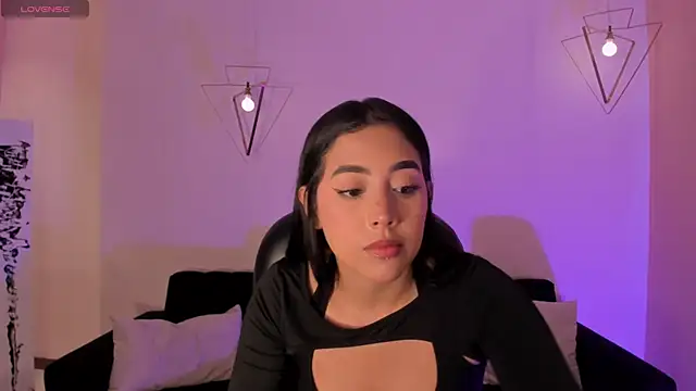 Snapshot of ScarlettBlaze_ chatting on August 5, 2026, 11:48 am ScarlettBlaze online show from August 5, 2026, 11:48 am