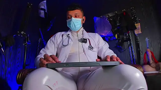 Master Connor BDSM online show from July 27, 2026, 10:28 pm