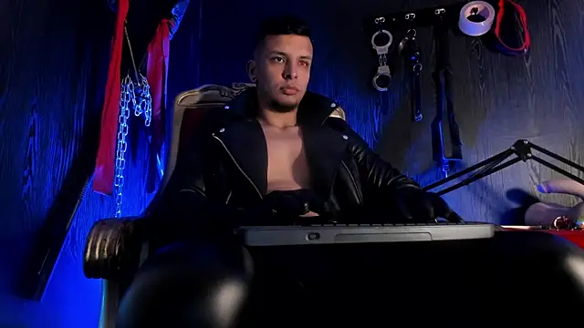 Master Connor BDSM online show from November 5, 2025, 10:57 pm