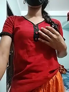 Snapshot of Ratri-Biswas chatting on June 17, 2026, 12:32 am Ratri-Biswas online show from June 17, 2026, 12:32 am