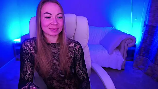 VixenMuse online show from November 28, 2025, 9:15 pm