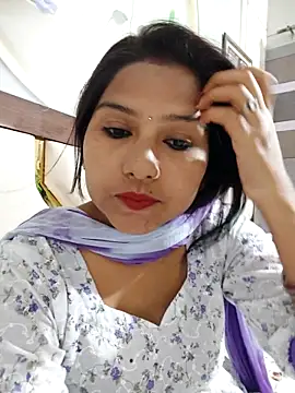 Vanshika1432 online show from October 17, 2025, 5:33 am