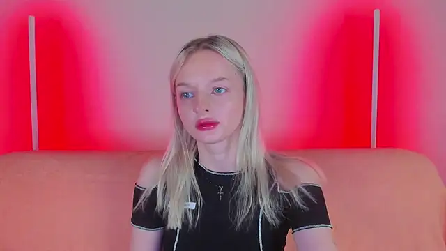 AlessaKiss online show from July 17, 2026, 7:05 am