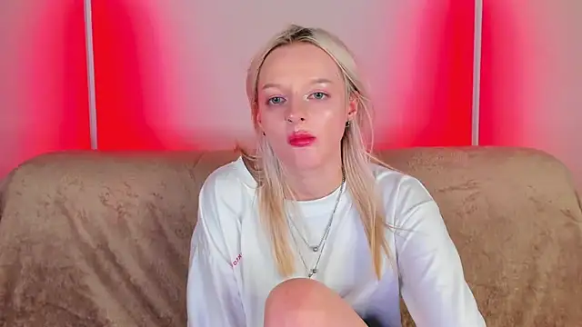 AlessaKiss online show from July 5, 2026, 6:42 am