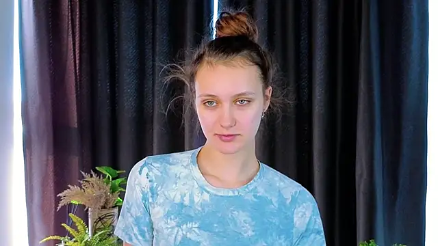 FoxFever online show from November 3, 2025, 6:51 am