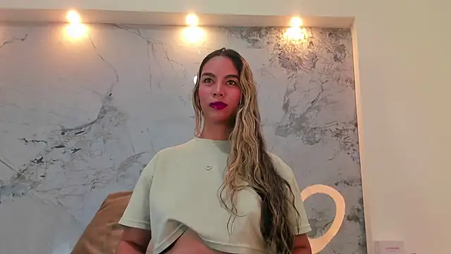 Karina chastillo online show from June 30, 2026, 11:32 am