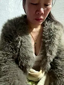 tabby-cat11 online show from January 5, 2026, 6:44 pm